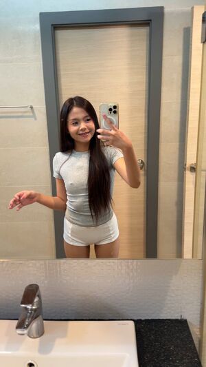 Petite Chicks 18 Years Old Amateur