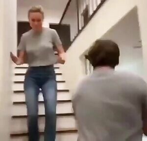 Brie Larson jiggles her way down the stairs