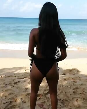 Vanita95 - Beautiful Indian Babe with a Juicy Booty