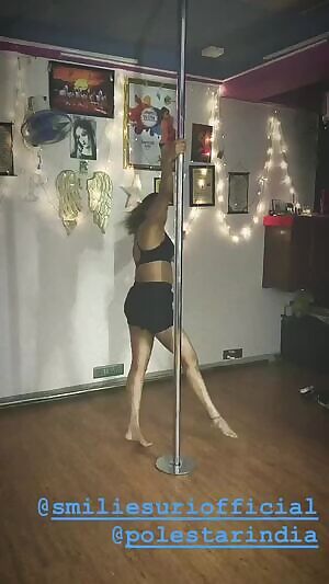 Anita Hassanandani pole dance