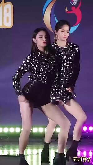 CLC - Elkie in a leather skirt