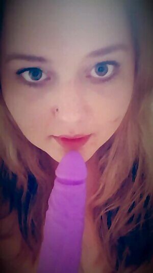 Off from work means more goodies for you lovely gentlemen! Xox