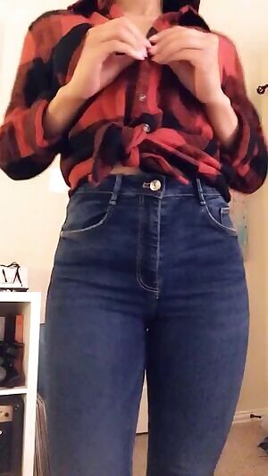 Wore this cute flannel today 😜❤️