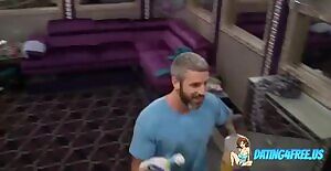 Gif of Raven's shower boob:)