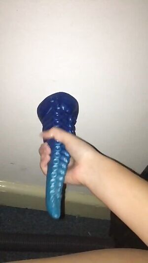 One of my Reddit friends so kindly gifted me this!! I can’t wait to play with it, thank you for the present 🎁