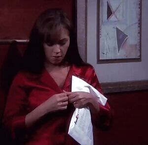 Forget Jennifer Aniston on Friends- Leah Remini on King of Queens was my TV jerkoff fantasy