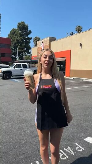 Blonde Pawgs 19honeysuckle 24/7 Big Tits
