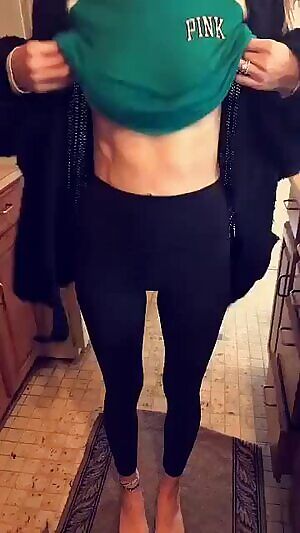 Love that body! 😍