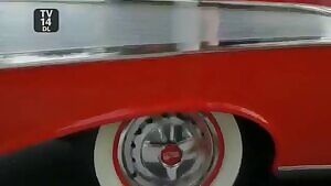 Clip of Kim and Khloe phat asses bent over and pushing a car 🤤