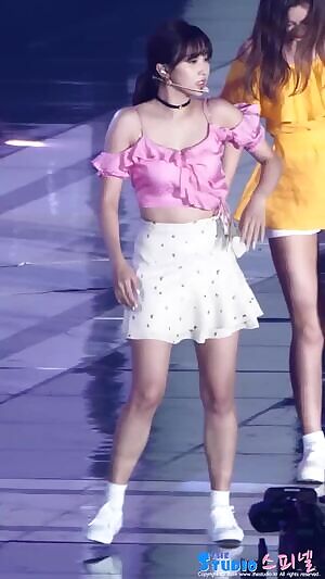 TWICE - Mina