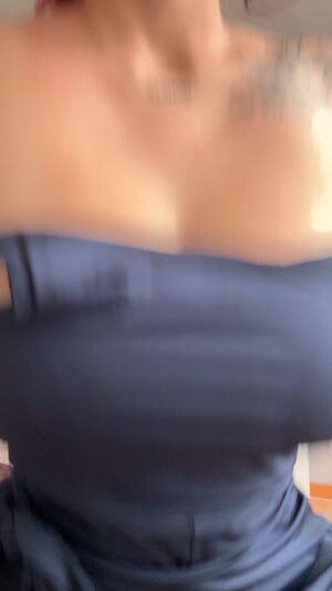 Big Bump Amateur Babe Boobs Cum