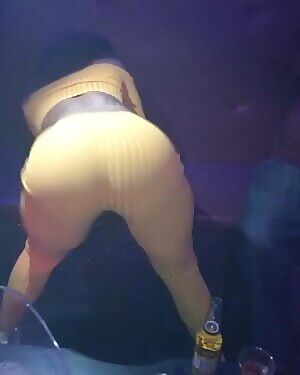 Idk who but she got cakes🎂