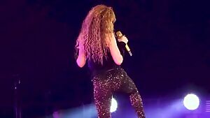 Shakira's glittering booty