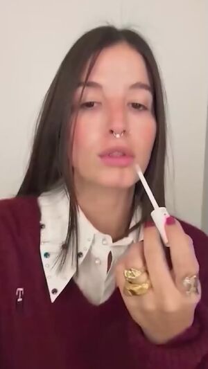 Fake Lips Latina MILF OnlyFans TikTok