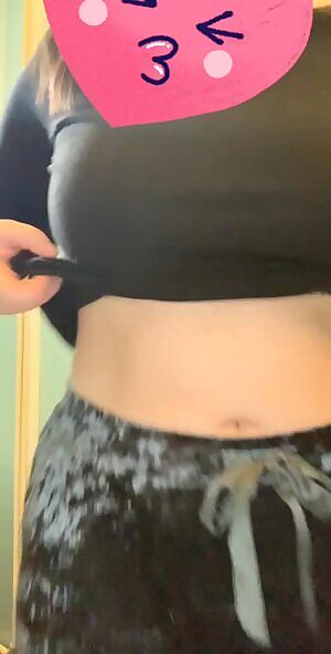 Not exactly nude, but i still wanted to post this video😋 happy Saturday!