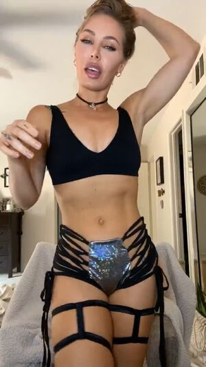 MILFs in Lingerie 19honeysuckle 24/7 60fps