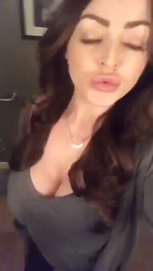 Jiggling her big ones