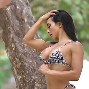 Vanessa Serros