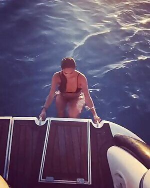 Nicole Scherzinger Bikini twerking