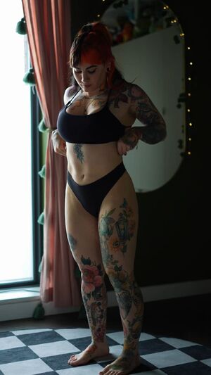 Fit Petite Fitness Muscles Tattoo punk