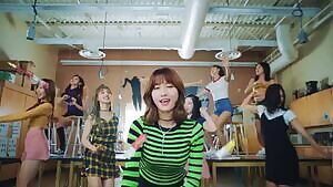 Twice - Momo
