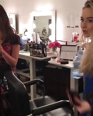 Sabrina Carpenter is a slut. I'm gonna cum all over myself. fuck